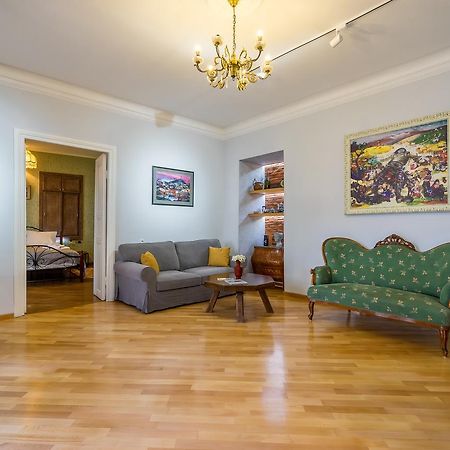 Gallery Apartment Tbilisi Esterno foto