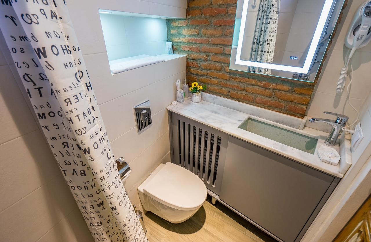 Gallery Apartment Tbilisi Esterno foto