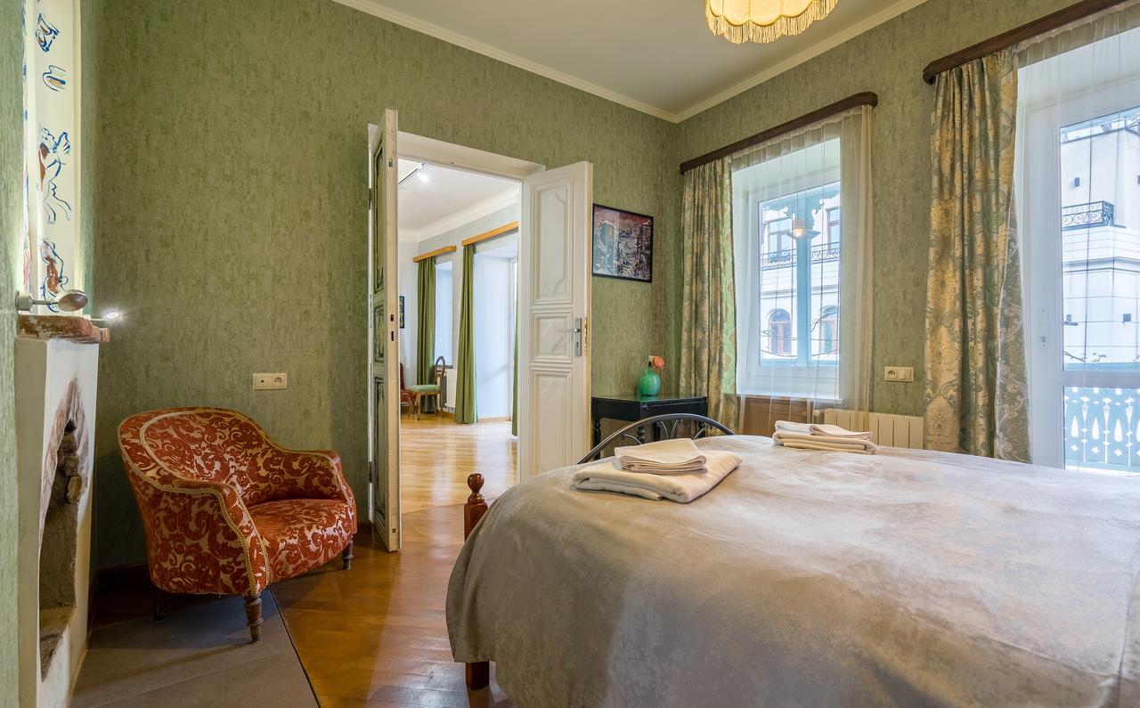 Gallery Apartment Tbilisi Esterno foto