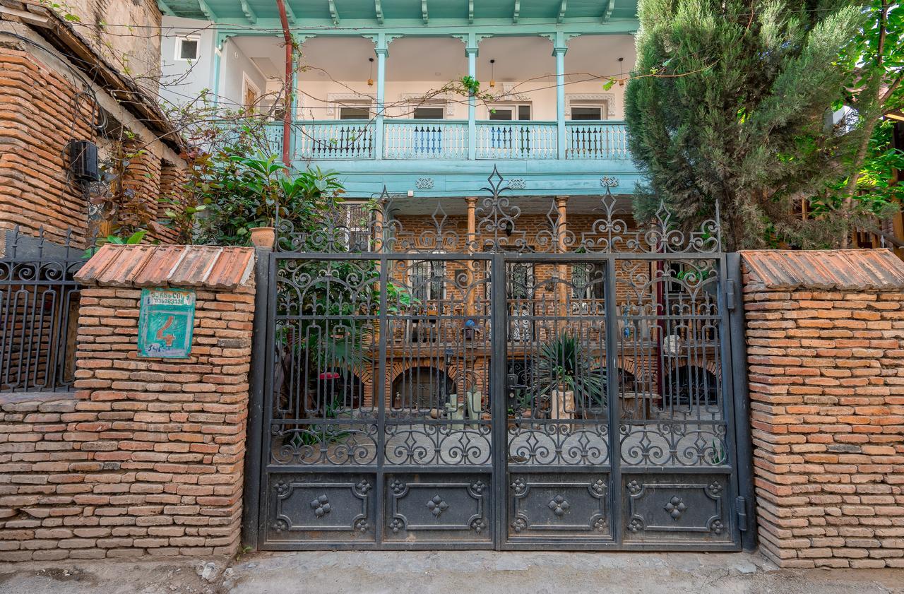Gallery Apartment Tbilisi Esterno foto